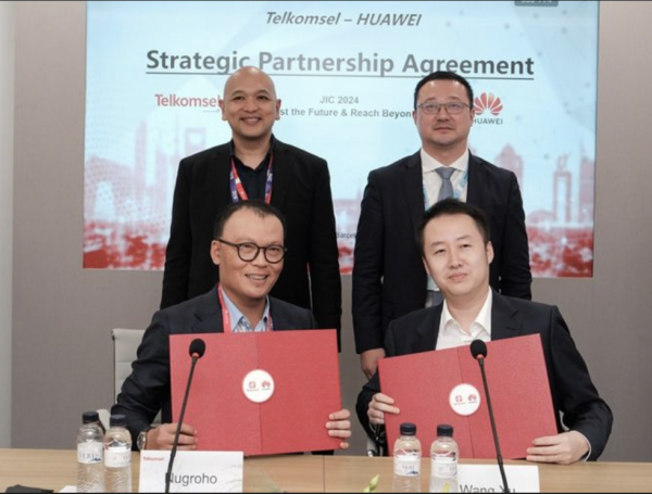 Telkomsel-Huawei Teken Kerja Sama Pengembangan Infrastruktur Digital di MWC 2024