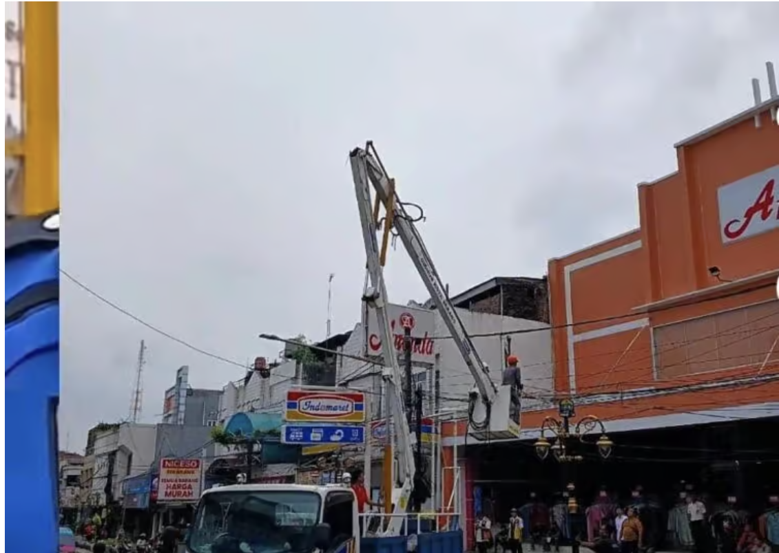 Dishub Tata Kabel Semrawut, Walikota Serang Ancam Potong Kabel Provider Nakal