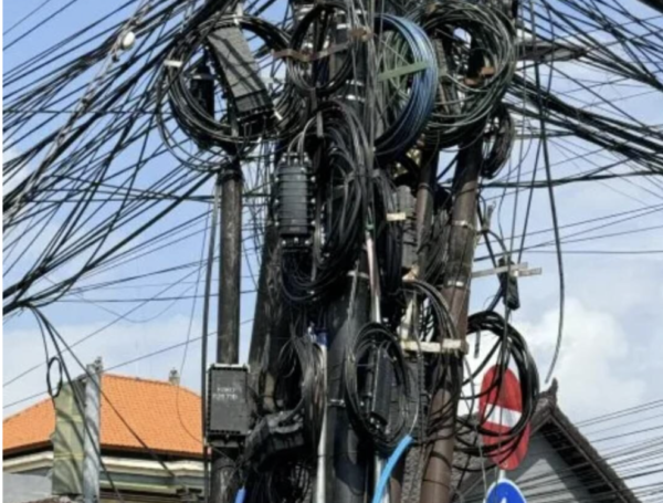 Walikota Serang Ancam Potong Kabel Provider Nakal, Jika Kabel Masih Semerawut