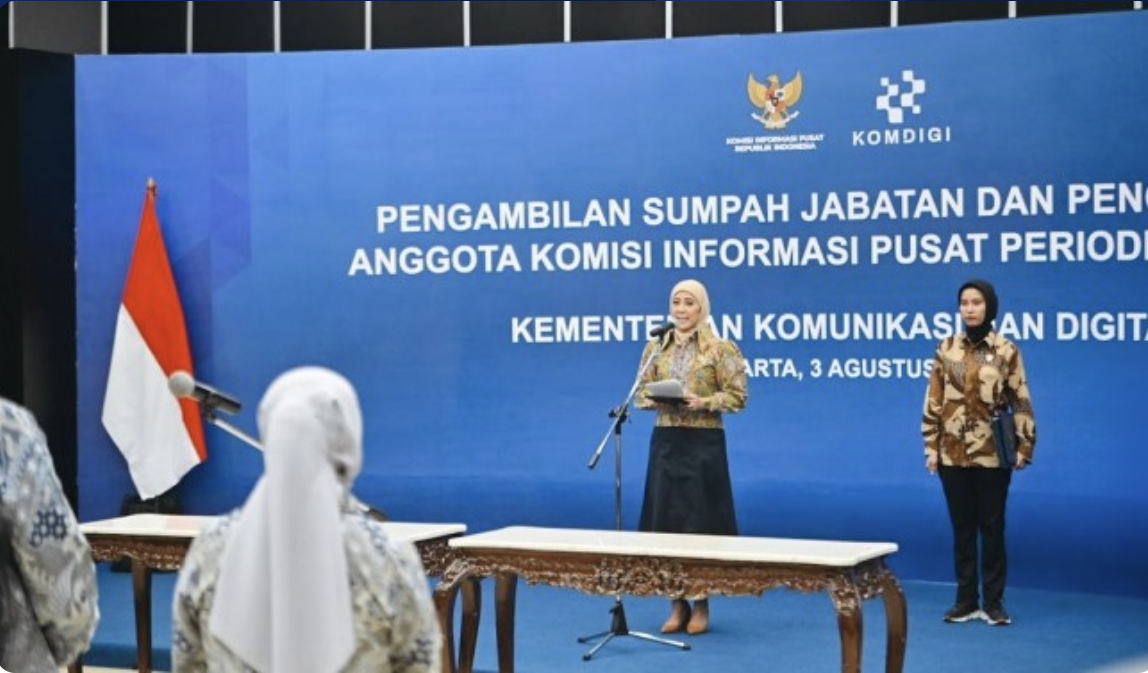 Kukuhkan Anggota KIP 2026-2030, Meutya Hafid: Deepfake dan Hoaks Jadi Tantangan Baru bagi Keterbukaan Informasi